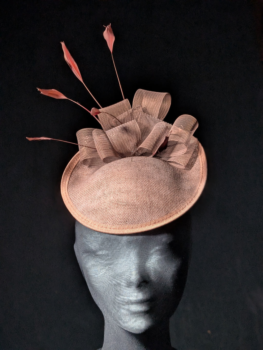 Tocado plato color tabaco