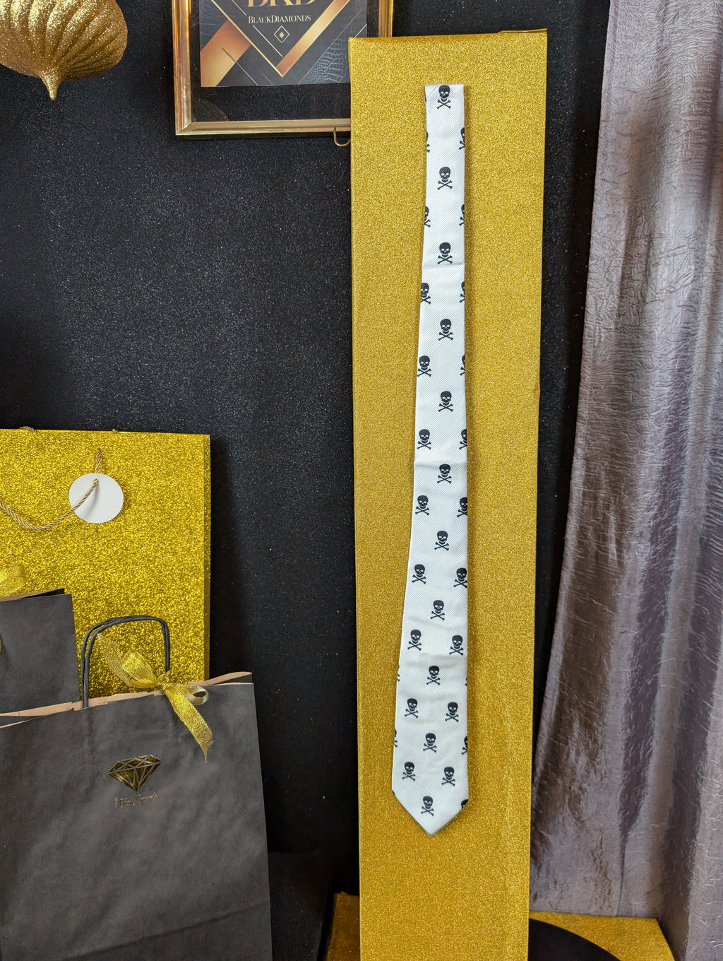 CORBATA WHITE SKULL